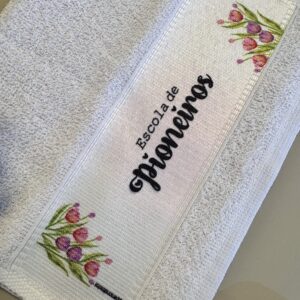 Alternative view of Toalhinha de Mão Escola de Pioneiros